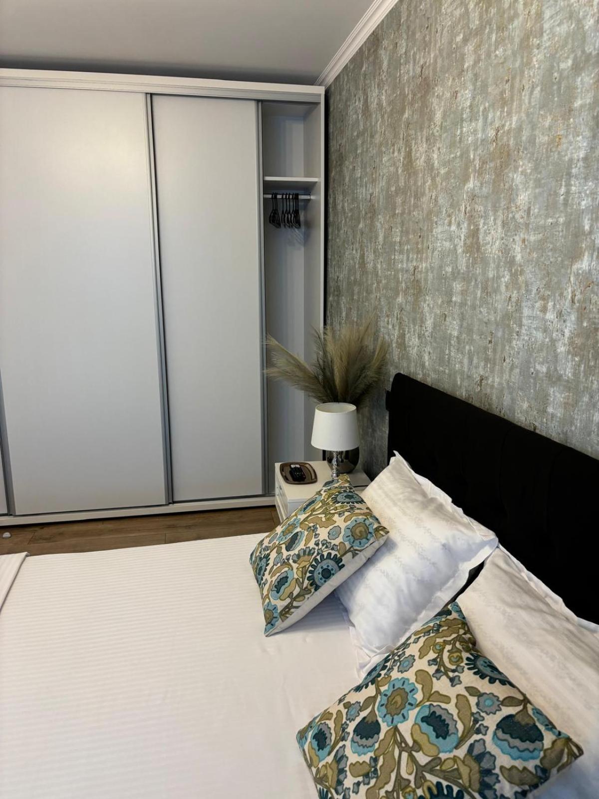 Rorada Apartament ฟาการาช ภายนอก รูปภาพ