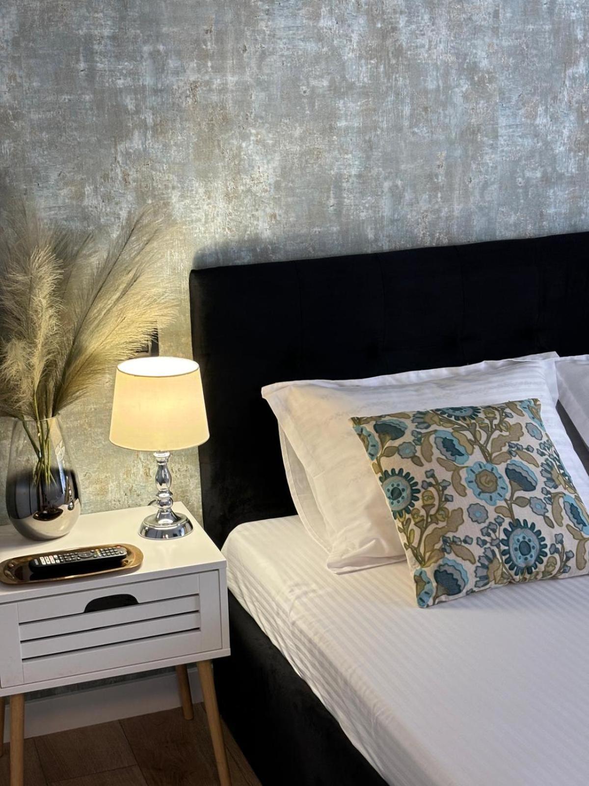 Rorada Apartament ฟาการาช ภายนอก รูปภาพ