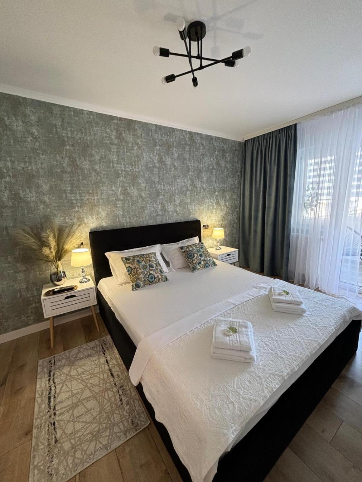 Rorada Apartament ฟาการาช ภายนอก รูปภาพ