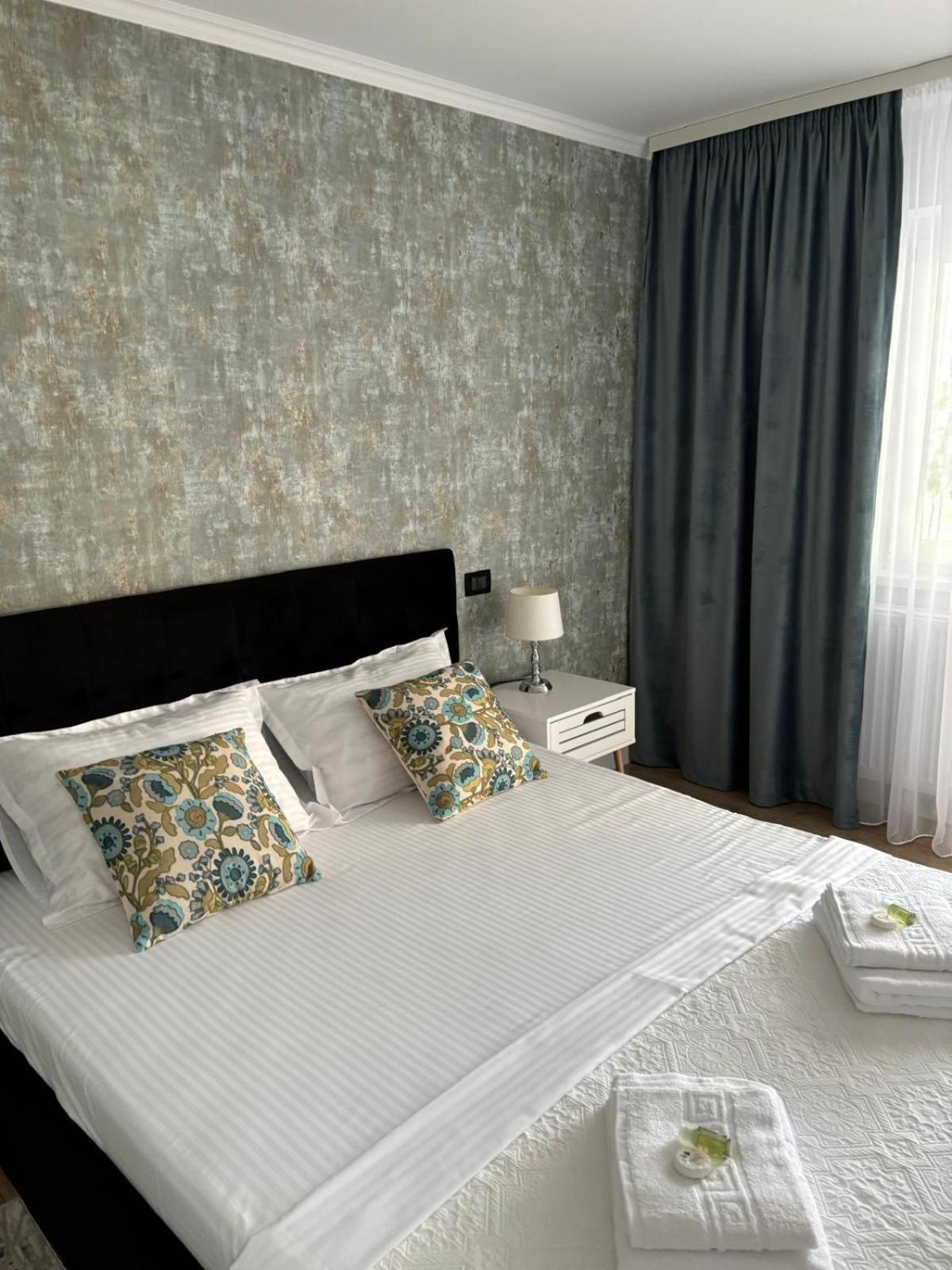 Rorada Apartament ฟาการาช ภายนอก รูปภาพ